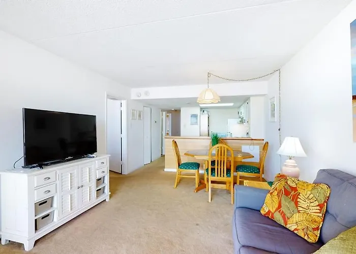 Convenient & Breezy With Balcony Pools Tennis Sauna & Gym Holiday home Ocean City