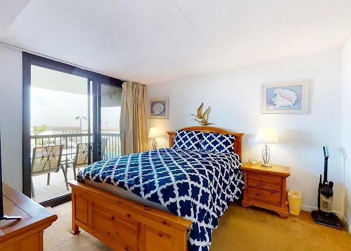 Convenient & Breezy With Balcony Pools Tennis Sauna & Gym Holiday home Ocean City